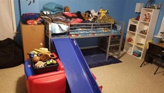 Entraron en su casa y en vez de robarle, se la limpiaron