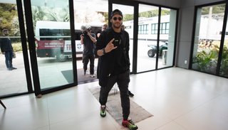 Neymar llegó a la concentración de Brasil tres días antes
