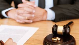Un abogado quería cobrar $400 mil por un divorcio
