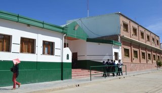 Robaron escuela ubicada al lado de la comisaría