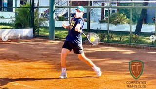 El tenis volvió con todo en Corrientes y con canchas llenas