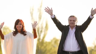 Crecen los contrapuntos en el peor momento de la pandemia