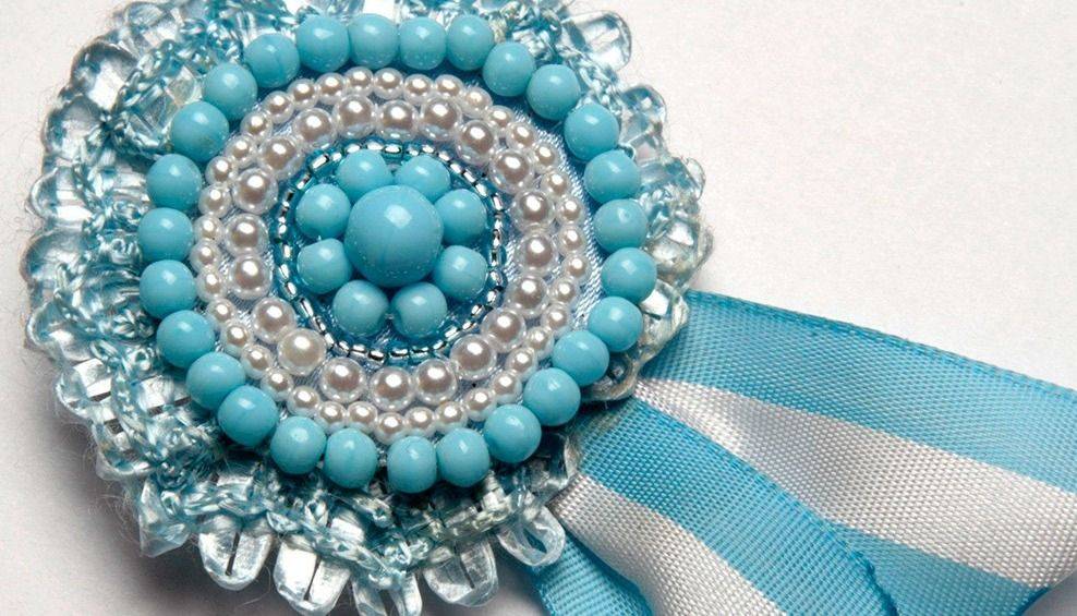 Niños entregaron Escarapelas