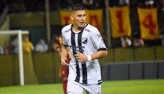 “Me ofrecí a pagar la mitad de la deuda del departamento”