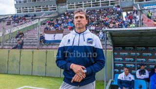Ibarra, sobre los DT no recibidos: "Incurren en la usurpación de título"