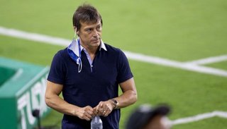 Almeyda intentó comprar vacunas para todo Azul, su ciudad natal