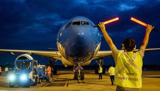 Otro vuelo de Aerolíneas Argentinas partió a Moscú para traer vacunas