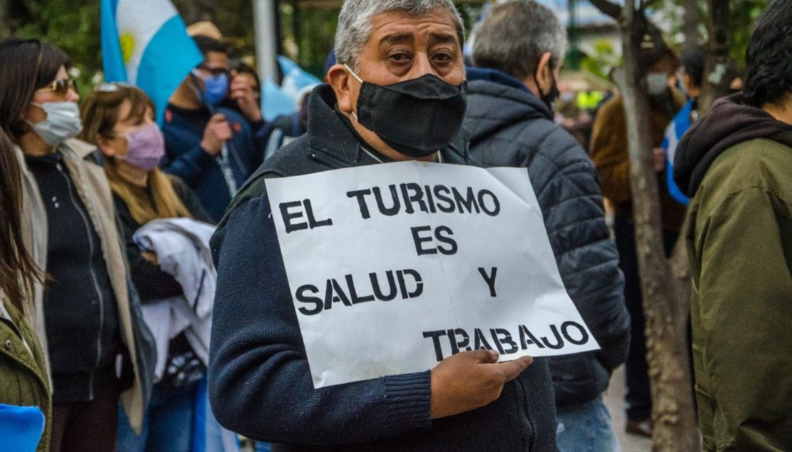 Manifestantes en la plaza 9 de Julio. Pablo Yapura Manifestantes en la plaza 9 de Julio. Pablo Yapura