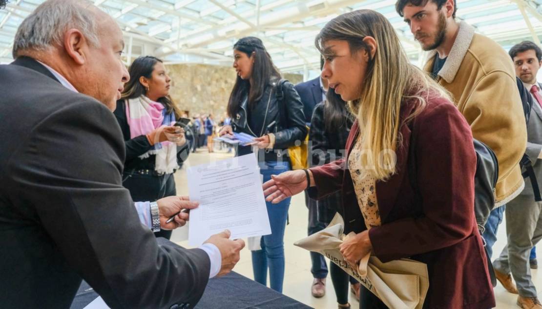 La llegada de los invitados. Foto: Jan Touzeau La llegada de los invitados. Foto: Jan Touzeau