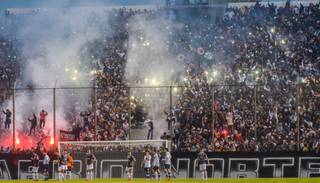 Una fiesta en blanco y negro