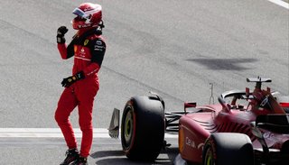 Leclerc ganó la pole y parte al frente en España