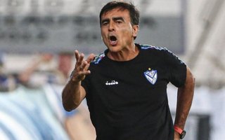 Quinteros ultima detalles en Vélez para la gran final con Estudiantes