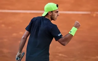 Cerúndolo le ganó un partidazo a Mensik y avanzó a semis en el Masters 1000 de Madrid