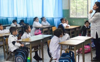 Sin la quinta hora, los docentes salteños pierden hasta 300 mil pesos
