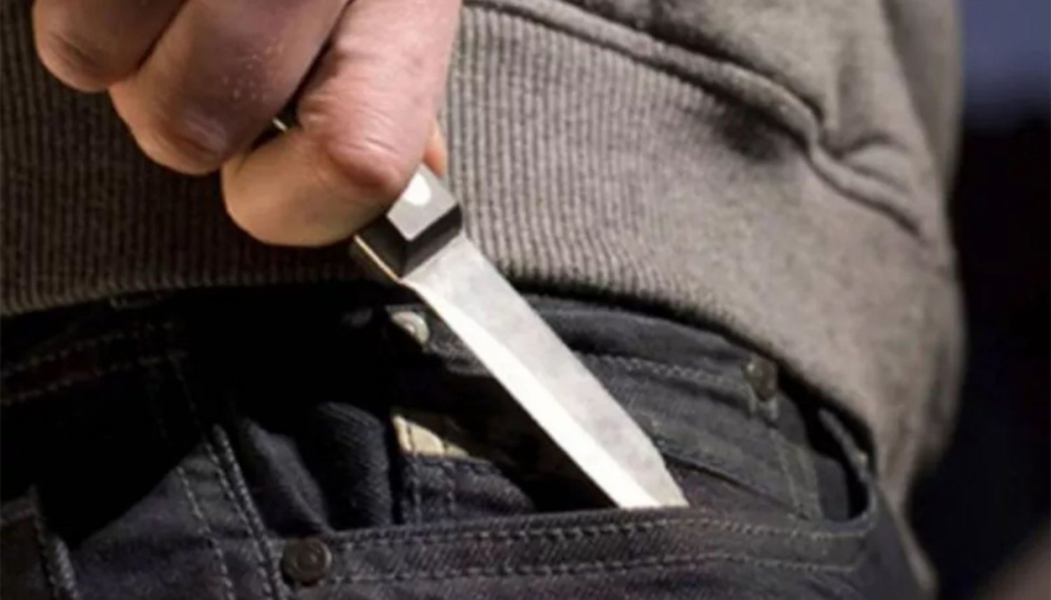 Mató al amante de su mujer al encontrarlos teniendo sexo 