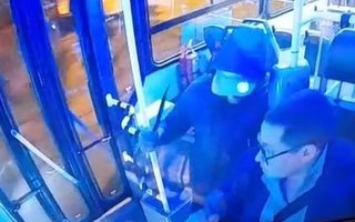 Video: así fue el momento del brutal ataque al chofer de la línea 126 de colectivos en La Matanza 