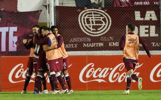 Lanús fue contundente, le ganó a Vélez y pasó a octavos de final en la Copa Argentina