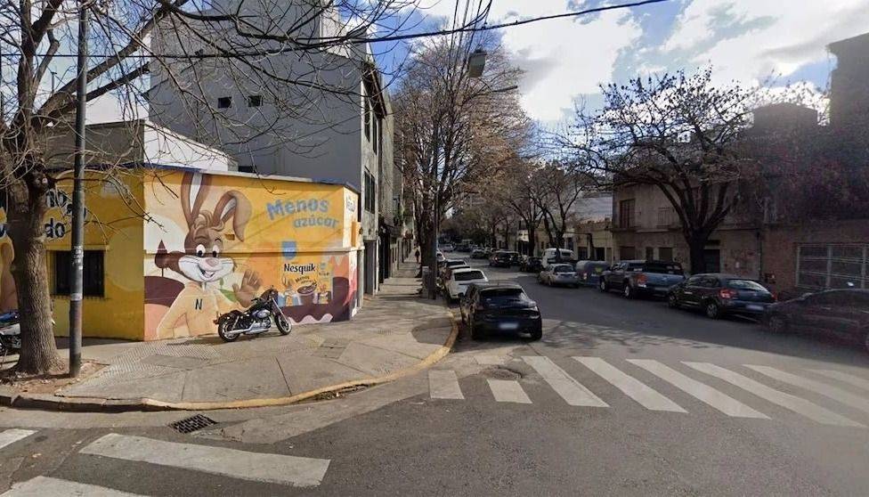 Extranjeros obligados a transferir dólares