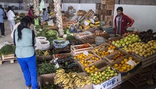 Los mercados de la ciudad están sin clientes a la vista