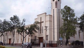 Violento asalto a una mujer que fue a buscar a su hija al colegio
