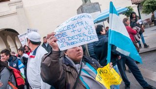 Acto y marcha de familiares de personas con discapacidad por distintos reclamos