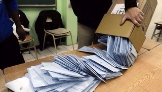 La Cámara Electoral cuestionó al Gobierno por dejar el escrutinio en manos de Indra