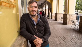 Martín Ale: “La crónica modernista contemporánea se escribe hoy en los muros de Facebook”