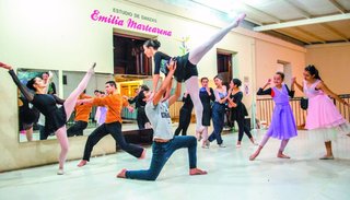 El Ballet Nouveau sale de gira por las escuelas salteñas con “Ana y Fermín”