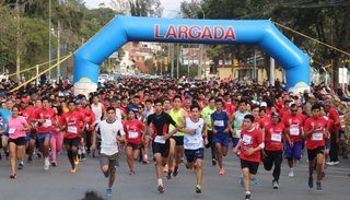 VIDEO: Sumaj Esquibel voló en los 4 kilómetros y ganó por primera vez