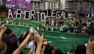 Con un “pañuelazo federal”, el proyecto de aborto legal se presenta por octava vez