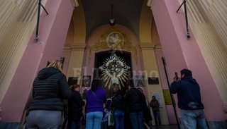 La posición de la Iglesia: Pusieron la imagen del Cristo Peregrino del Milagro en el atrio de la Catedral