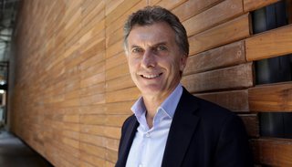 Le detectan al presidente un quiste benigno