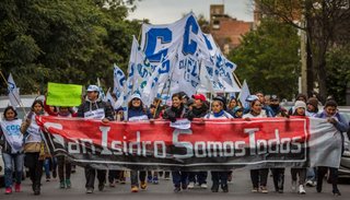Salteños se manifestaron contra el ajuste y pidieron la reapertura del San Isidro