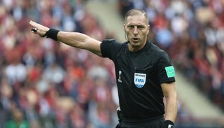 Pitana y un debut sin sobresaltos en Rusia