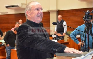 Alfredo Gerry asumió como diputado provincial