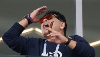 Diego Maradona le "pegó" a Jorge Sampaoli