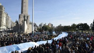 El gobernador de Santa Fe se quejó por la ausencia de Macri en el acto por el Día de la Bandera