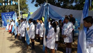 En Palma Sola también hubo acto patrio