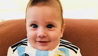 Antonela publicó una tierna foto de Ciro para alentar a su papá, Leo Messi