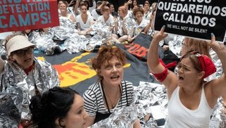 Susan Sarandon, entre las 575 mujeres detenidas en una protesta contra Trump