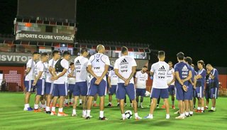 Scaloni ya tiene el equipo para el debut con Colombia