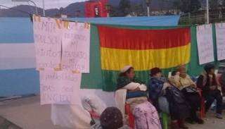 Pobladores de ambas fronteras cortaron el puente internacional