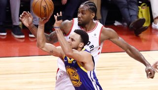 Los Warriors, por la igualdad y los Raptors, por la gloria