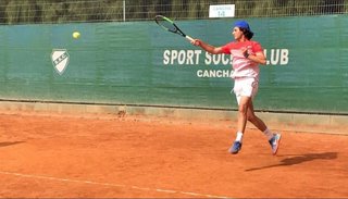 Simkin sorprende en Suiza y está en cuartos en un torneo de tenis