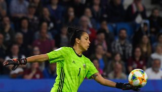 Neville reconoce la "clase mundial" de la arquera argentina