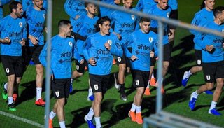 Llegó el turno del “rey de copas”: Uruguay estrena su chapa de favorito