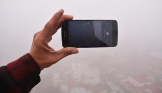 La neblina no da tregua en la "Tacita de Plata"