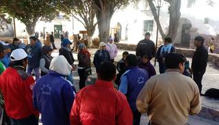 Por incumplimientos del intendente Herrera, la Municipalidad de Humahuaca está tomada