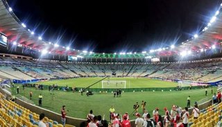 La Copa América se juega con estadios vacíos