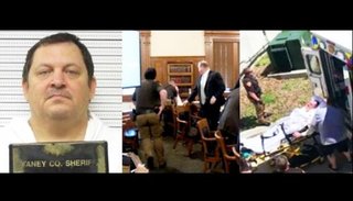 Nebraska: un hombre acusado de asesinato se cortó la garganta en pleno juicio